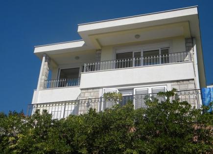 House for 380 000 euro in Baosici, Montenegro