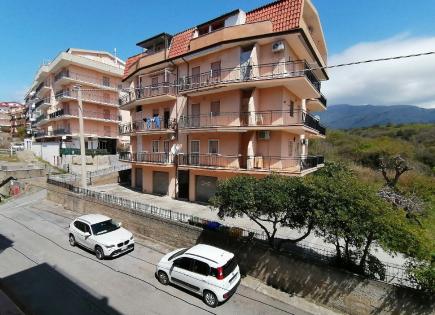 Flat for 24 000 euro in Scalea, Italy