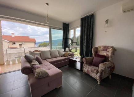 Flat for 210 000 euro in Baosici, Montenegro