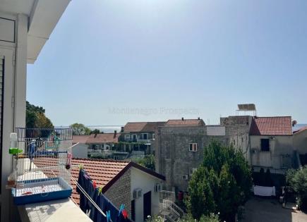 Flat for 149 000 euro in Petrovac, Montenegro