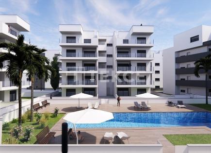 Apartment for 230 000 euro in Los Alcazares, Spain