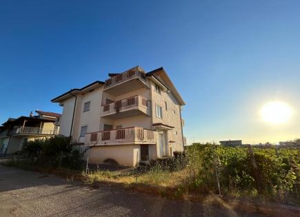 House for 290 000 euro in Santa Maria del Cedro, Italy