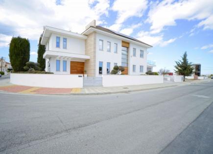 Villa for 950 000 euro in Larnaca, Cyprus