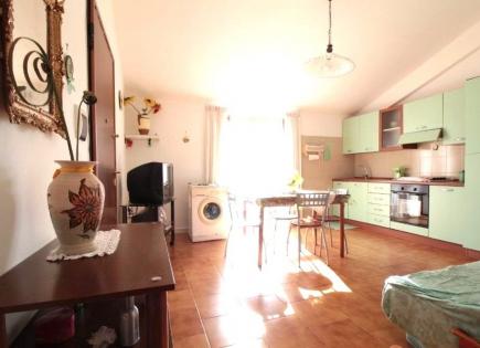 Appartement pour 38 000 Euro à Scalea, Italie