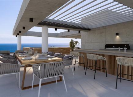 Penthouse for 1 100 000 euro in Larnaca, Cyprus