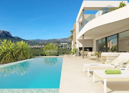 Villa for 950 000 euro in Calp, Spain
