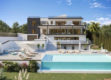 Villa for 2 800 000 euro in San Roque, Spain
