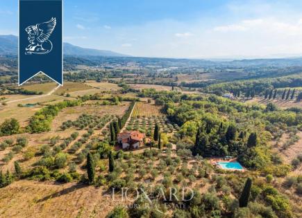 Farm for 1 390 000 euro in Florence, Italy