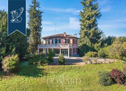 Villa in Como, Italien (preis auf Anfrage)