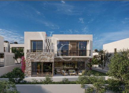 Villa for 1 930 500 euro in Kyrenia, Cyprus