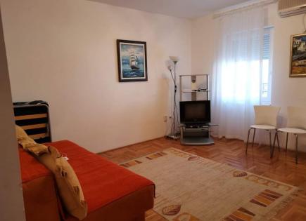 Flat for 78 000 euro in Petrovac, Montenegro