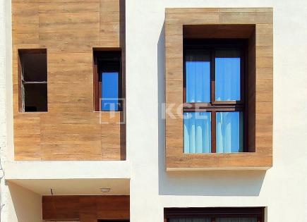 Casa adosada para 247 000 euro en San Javier, España