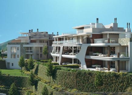 Apartment for 1 830 000 euro in Benahavis, Spain