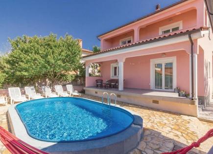 House for 463 500 euro in Pula, Croatia