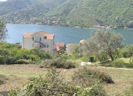Terreno para 450 000 euro en Tivat, Montenegro
