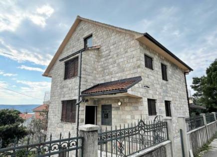 Casa para 400 000 euro en Tivat, Montenegro