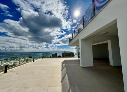Penthouse for 1 600 000 euro in Limassol, Cyprus