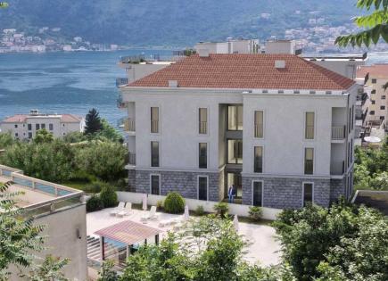 Flat for 105 000 euro in Dobrota, Montenegro