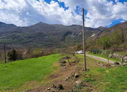 Grundstück für 37 000 euro in Cetinje, Montenegro