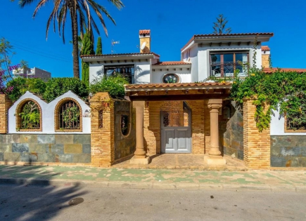 Villa for 795 000 euro in Torrevieja, Spain