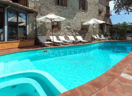 House for 1 700 000 euro in Passignano sul Trasimeno, Italy