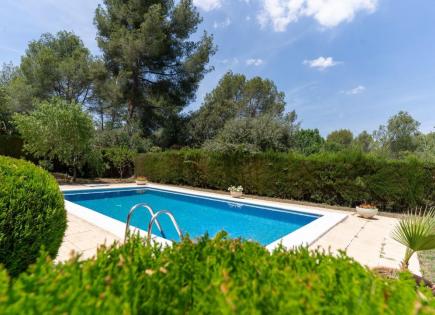 Chalet for 349 965 euro in Martorell, Spain