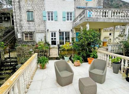 House for 439 000 euro in Kotor, Montenegro