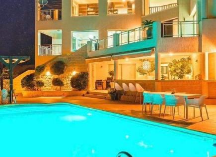 Villa for 2 500 000 euro in Paphos, Cyprus