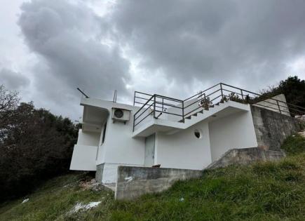 House for 80 000 euro in Utjeha, Montenegro