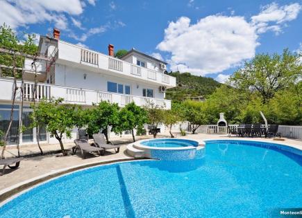 Maison pour 770 000 Euro à Tivat, Monténégro