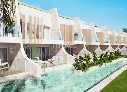 Penthouse for 220 000 euro in Pilar de la Horadada, Spain