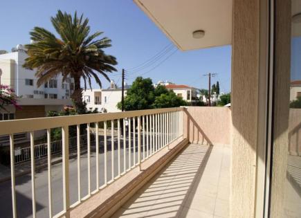 Commercial apartment building for 810 000 euro in Paphos, Cyprus
