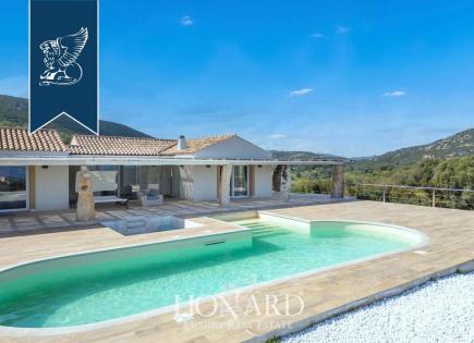 Villa für 2 500 000 euro in Olbia, Italien