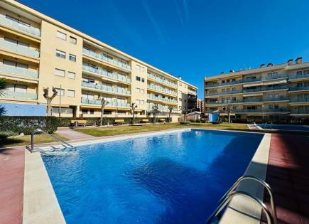 Flat for 242 000 euro on Costa Brava, Spain