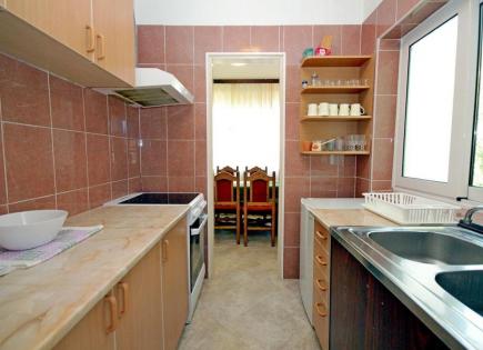 Casa para 630 000 euro en Rezevici, Montenegro