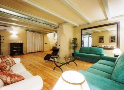 Flat for 1 350 000 euro in Florence, Italy