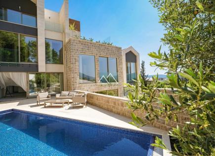 Villa for 1 140 000 euro in Tivat, Montenegro