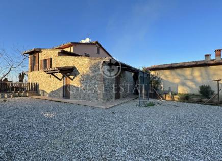 House for 320 000 euro in Citta della Pieve, Italy