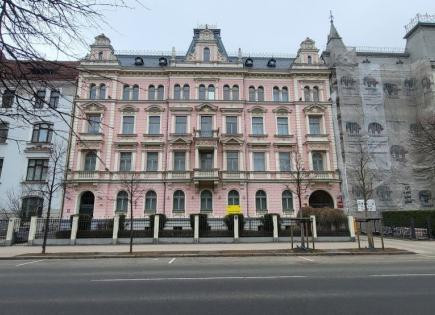 Commercial apartment building for 5 700 000 euro in Riga, Latvia