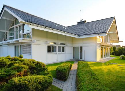 Cottage for 4 100 000 euro in Belarus