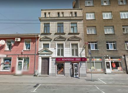 Commercial apartment building for 365 000 euro in Riga, Latvia