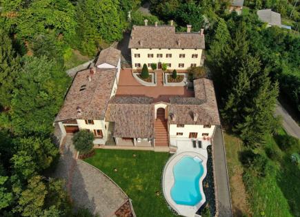 Manor for 4 900 000 euro in Modena, Italy