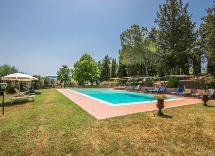 Manor for 8 500 000 euro in Volterra, Italy