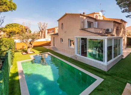 House for 890 000 euro on Costa Brava, Spain