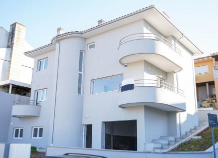 House for 650 000 euro in Vila Nova de Gaia, Portugal