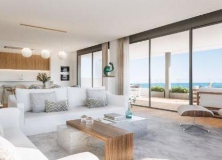 Flat for 1 090 000 euro on Costa del Sol, Spain