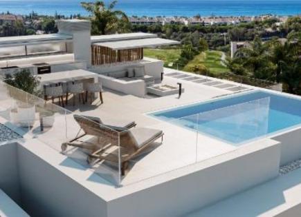 Townhouse for 1 820 000 euro on Costa del Sol, Spain