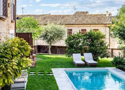 House for 799 000 euro in Macerata, Italy