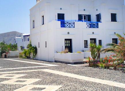 Hotel for 3 500 000 euro on Santorini, Greece
