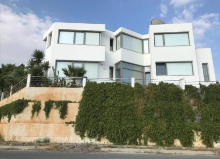 House for 750 000 euro in Larnaca, Cyprus